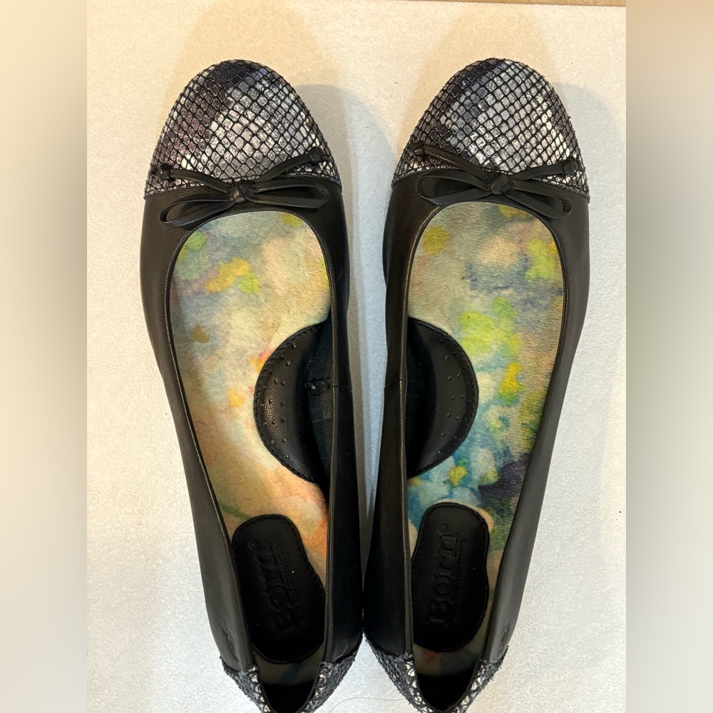 Born Black and Metallic Silver Flats with Bow, Size 7